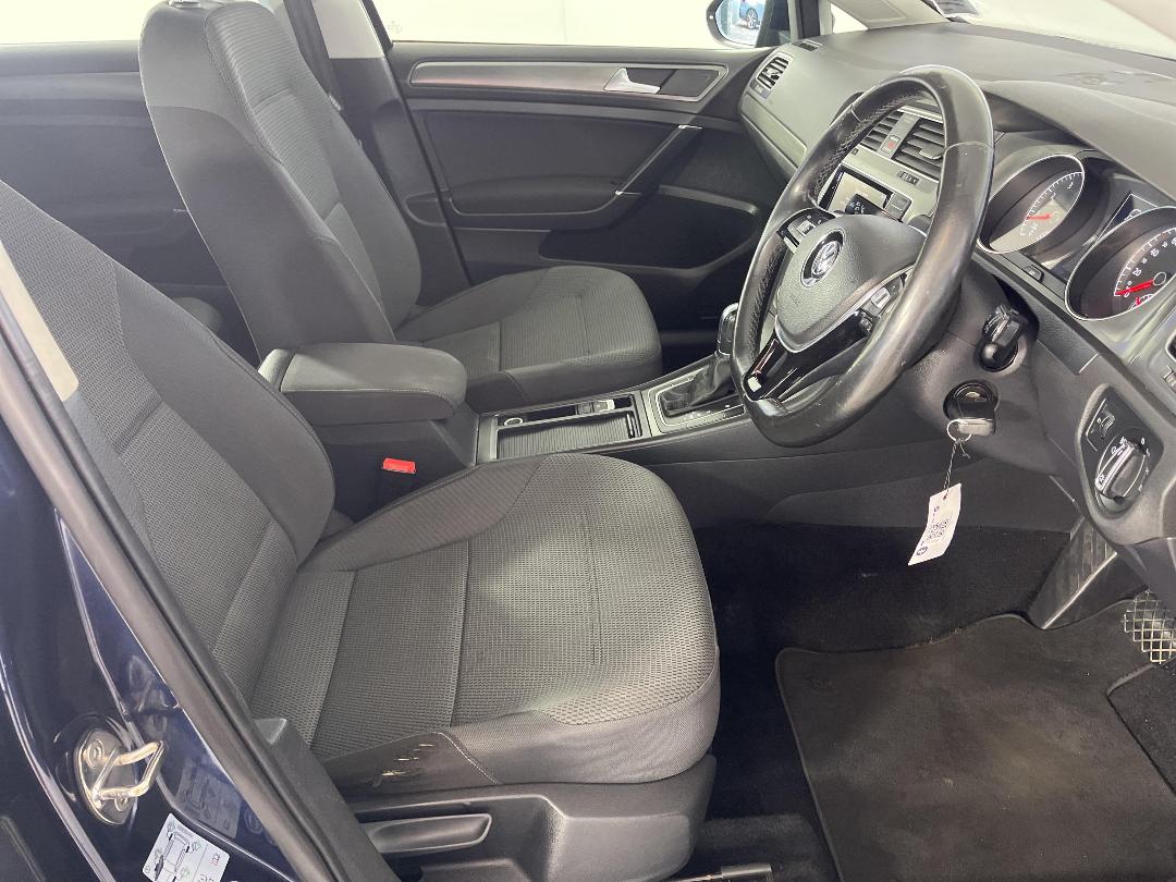 Photo '16' of Volkswagen Golf