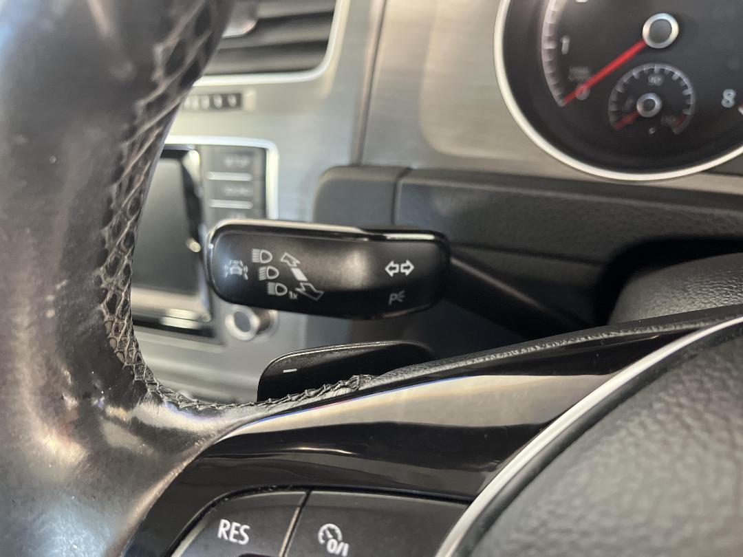 Photo '27' of Volkswagen Golf