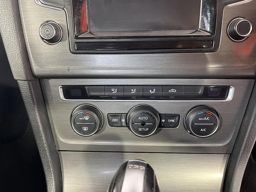 Photo '30' of Volkswagen Golf