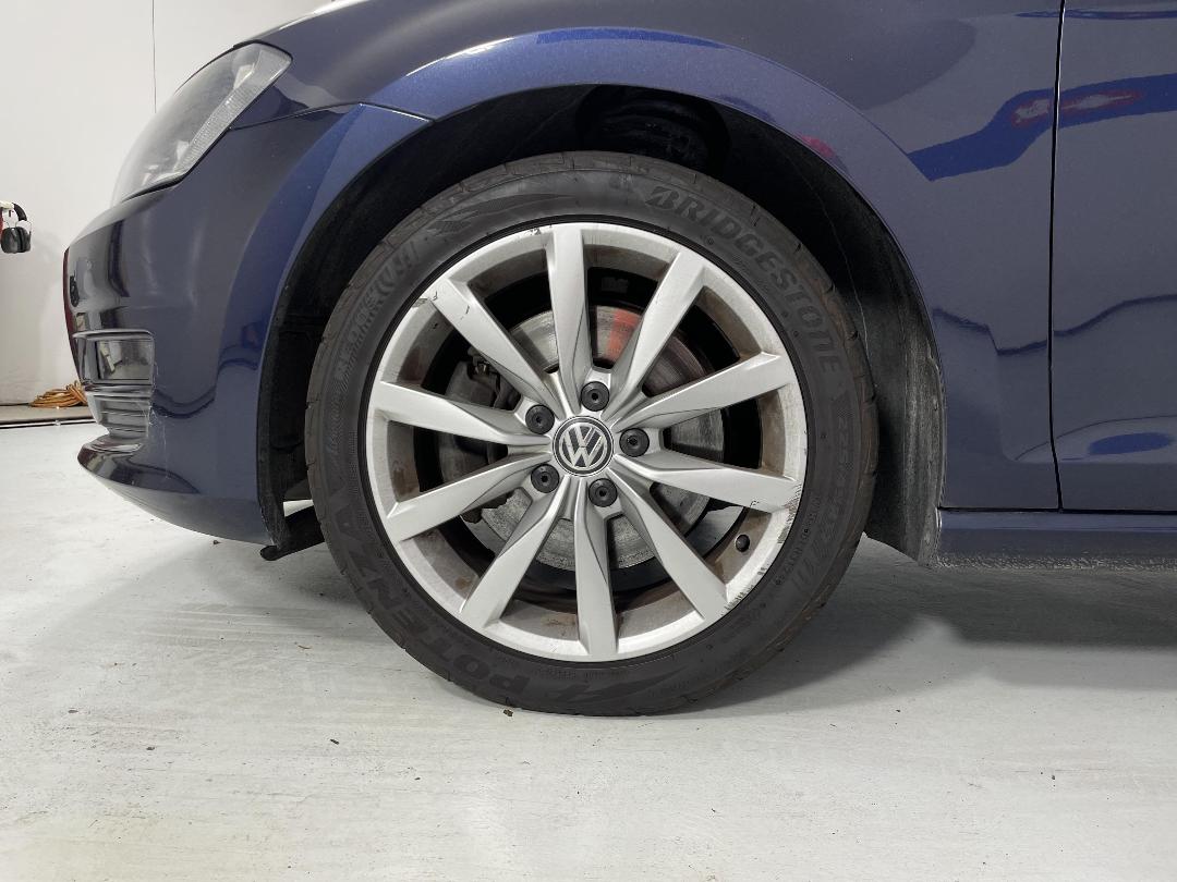 Photo '10' of Volkswagen Golf