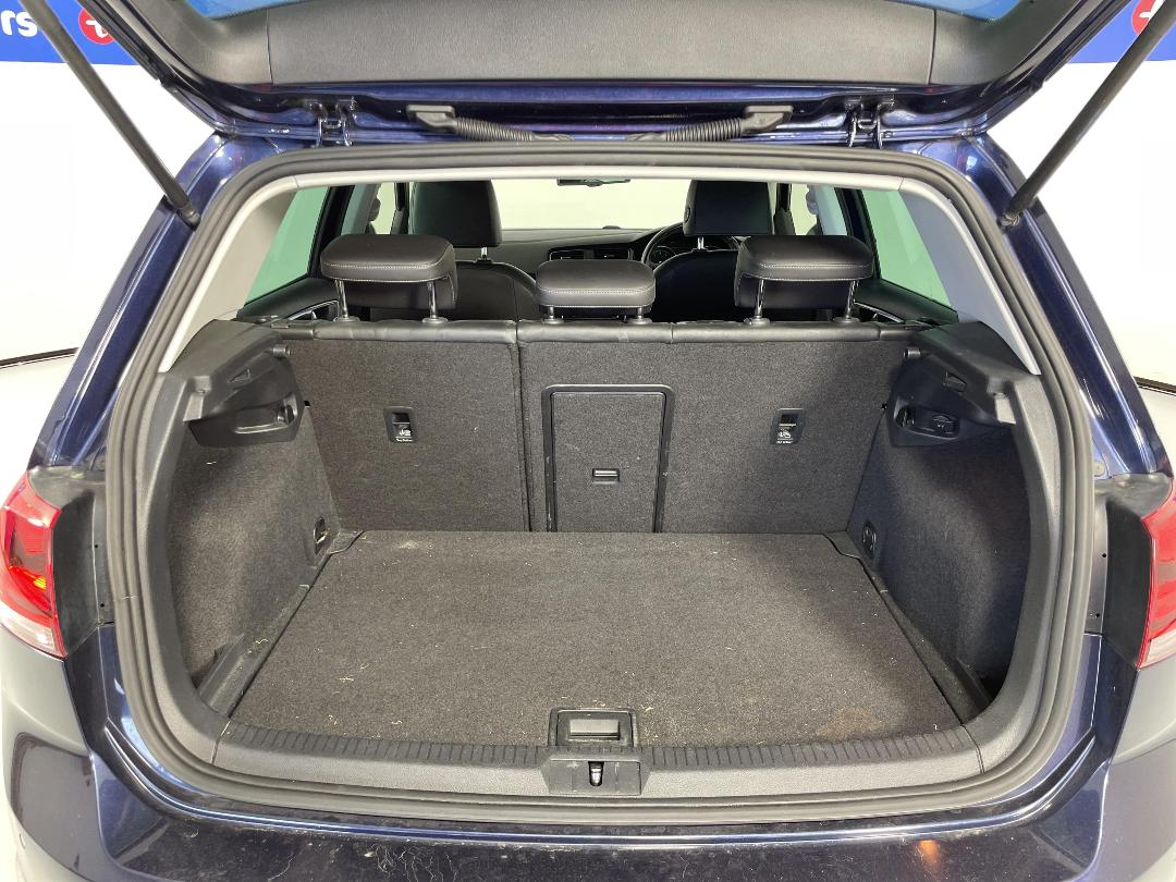 Photo '14' of Volkswagen Golf