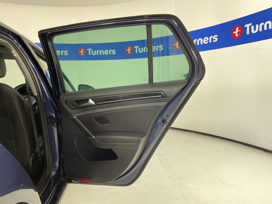 Photo '19' of Volkswagen Golf