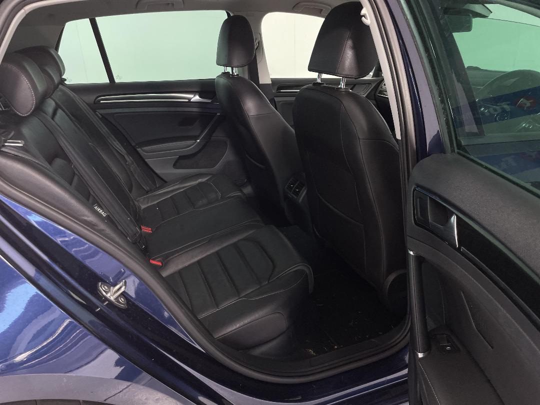 Photo '20' of Volkswagen Golf