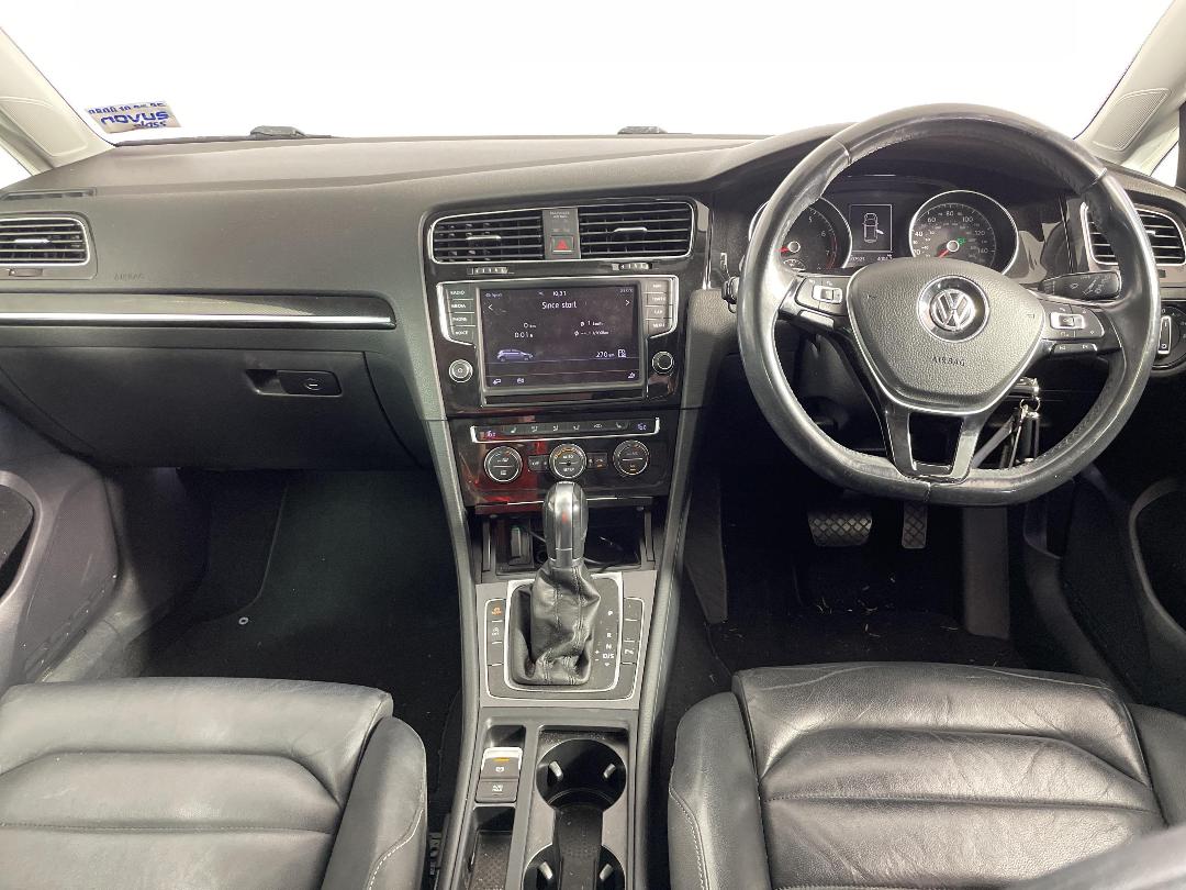 Photo '18' of Volkswagen Golf