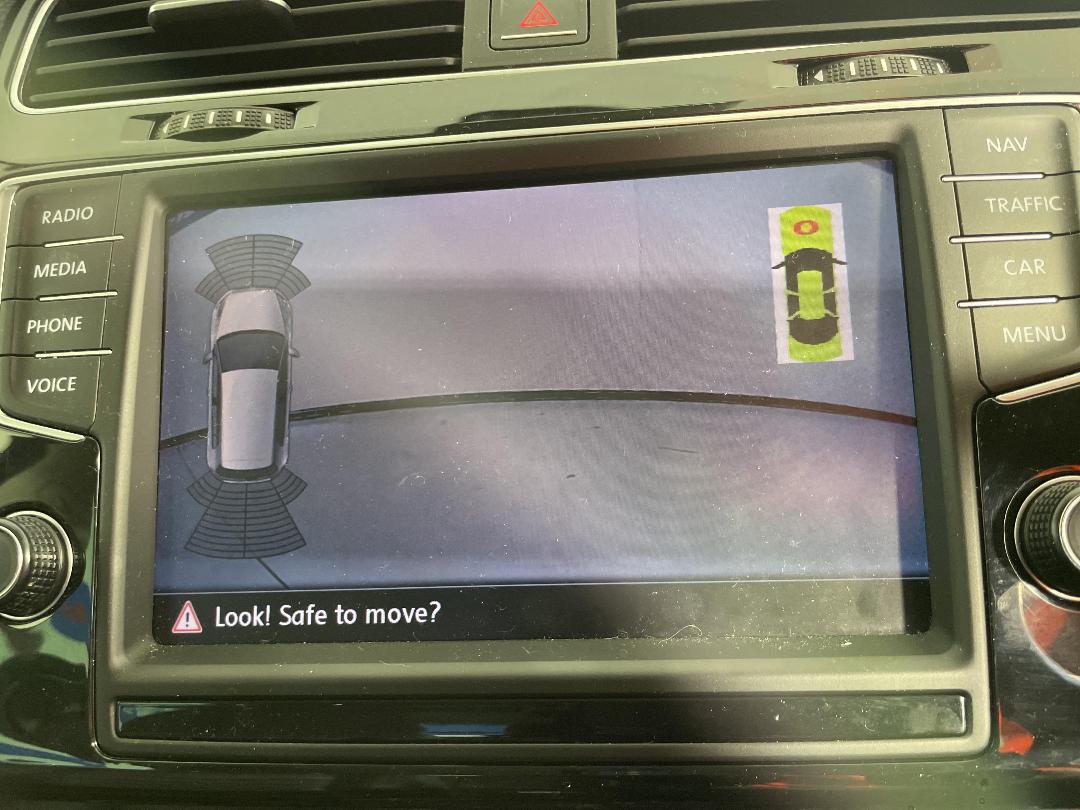 Photo '24' of Volkswagen Golf