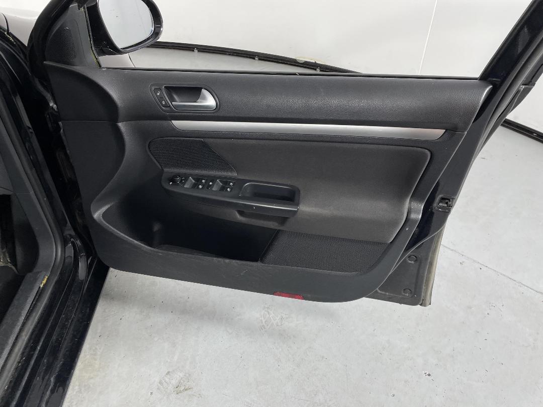 Photo '15' of Volkswagen Golf Photo '15' of Volkswagen Golf