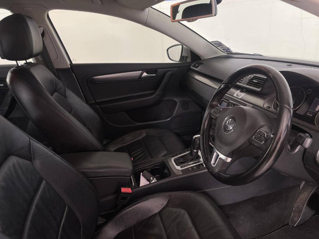 Photo '16' of Volkswagen Passat Photo '16' of Volkswagen Passat