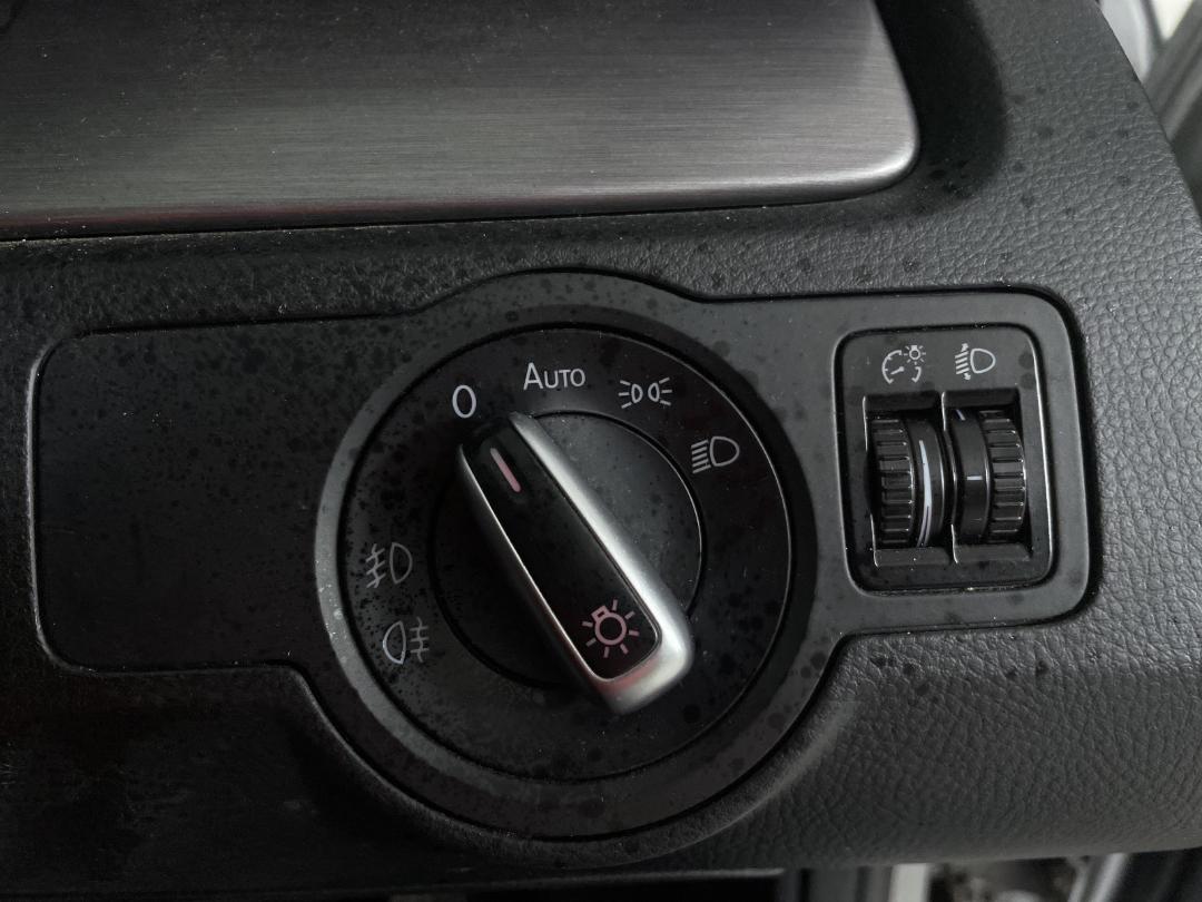 Photo '25' of Volkswagen Passat Photo '25' of Volkswagen Passat