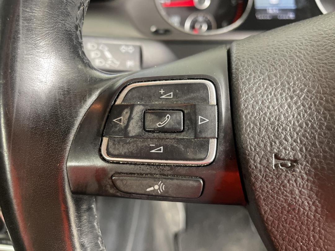 Photo '27' of Volkswagen Passat Photo '27' of Volkswagen Passat