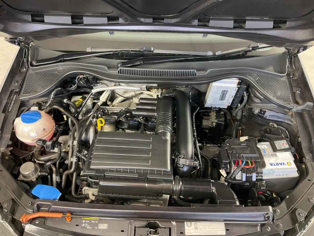 Photo '13' of Volkswagen Polo Photo '13' of Volkswagen Polo