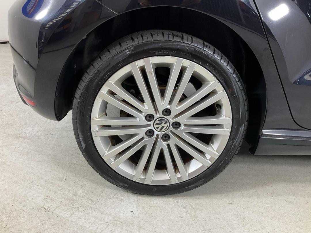 Photo '12' of Volkswagen Polo Photo '12' of Volkswagen Polo