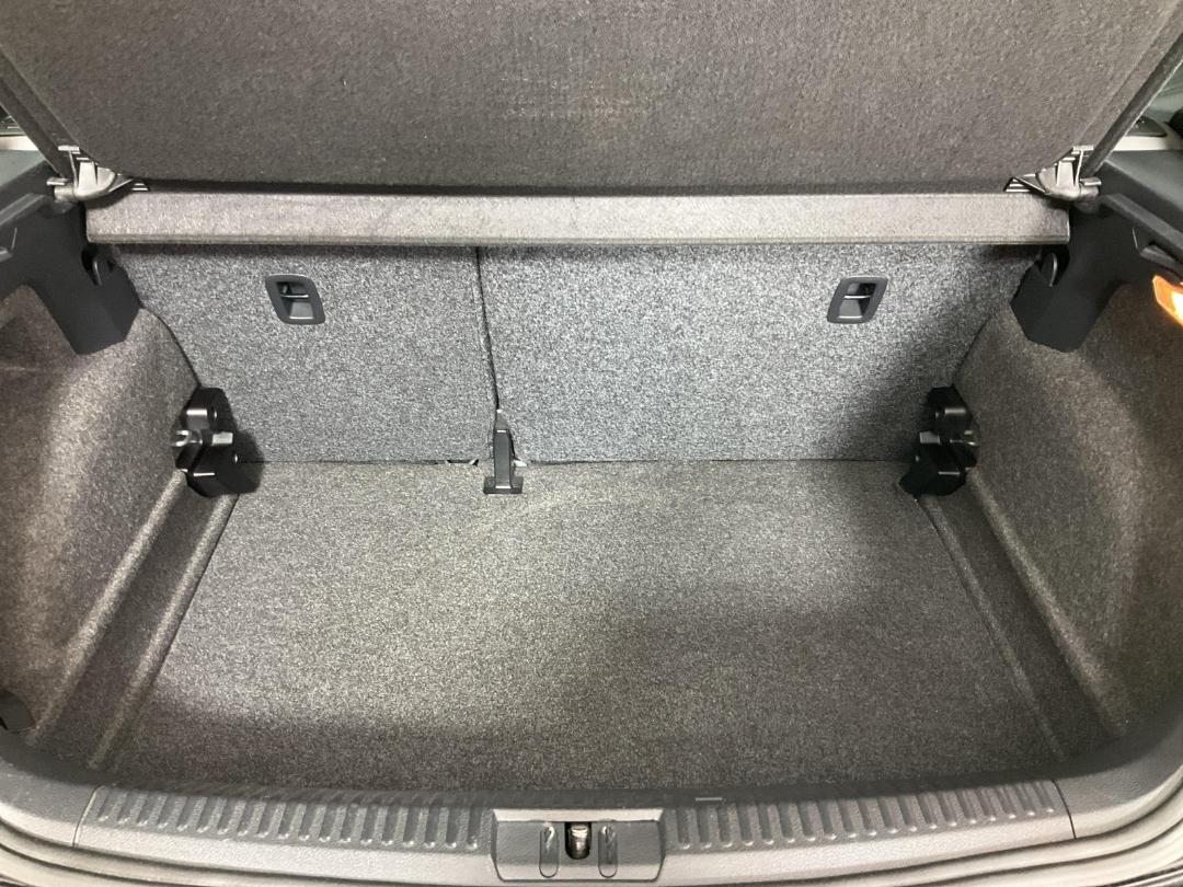 Photo '14' of Volkswagen Polo Photo '14' of Volkswagen Polo