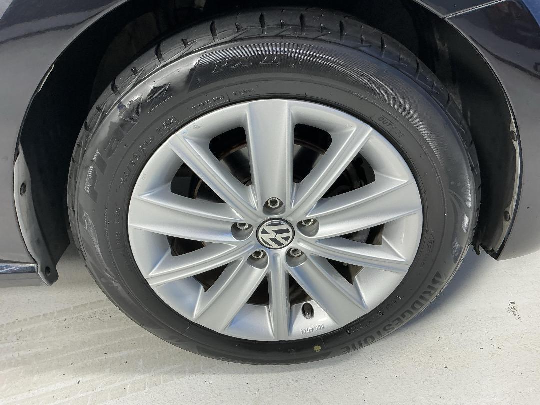 Photo '9' of Volkswagen Polo Photo '9' of Volkswagen Polo