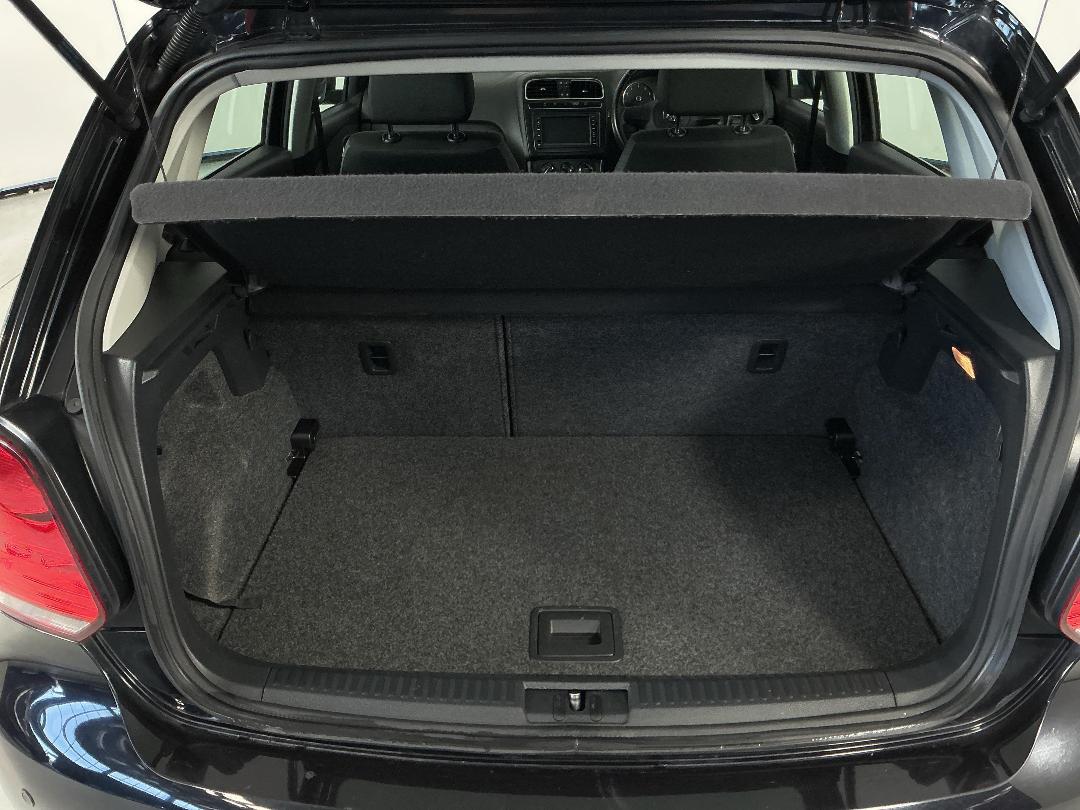 Photo '14' of Volkswagen Polo Photo '14' of Volkswagen Polo