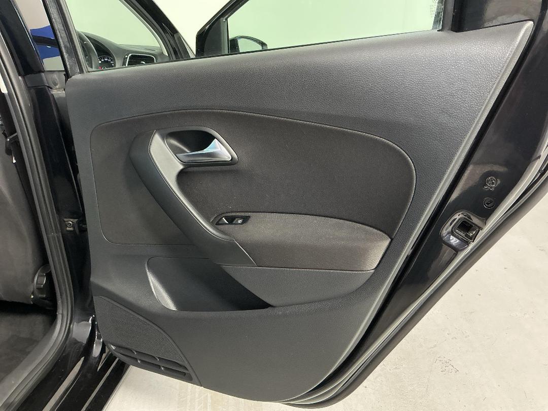 Photo '19' of Volkswagen Polo Photo '19' of Volkswagen Polo