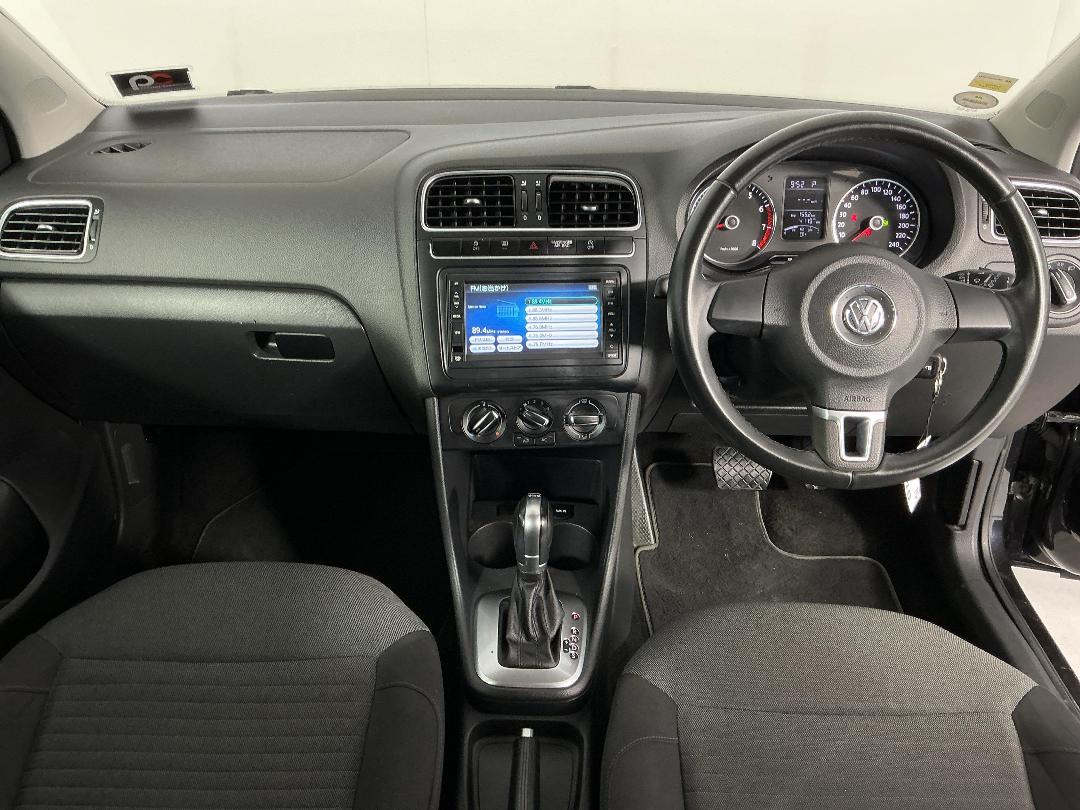 Photo '17' of Volkswagen Polo Photo '17' of Volkswagen Polo