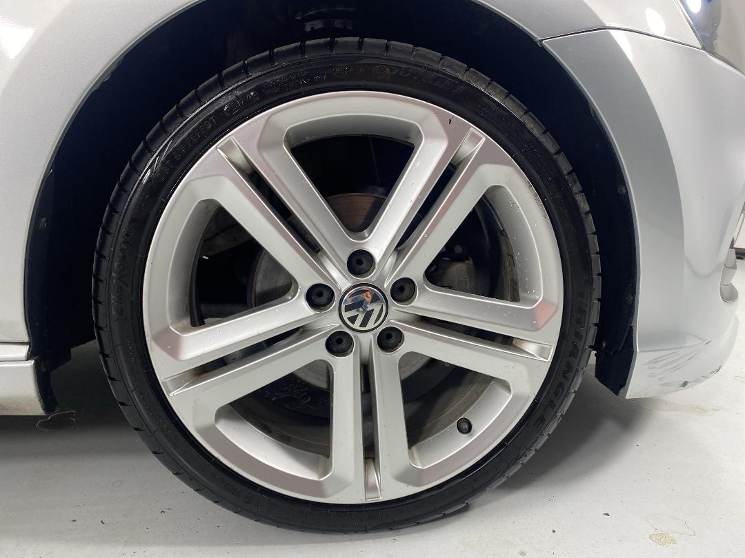 Photo '9' of Volkswagen Polo Photo '9' of Volkswagen Polo