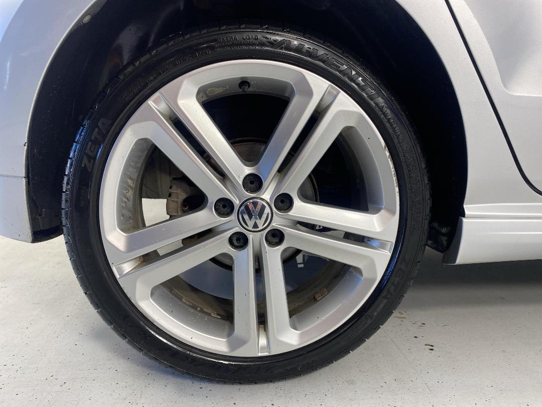 Photo '12' of Volkswagen Polo Photo '12' of Volkswagen Polo