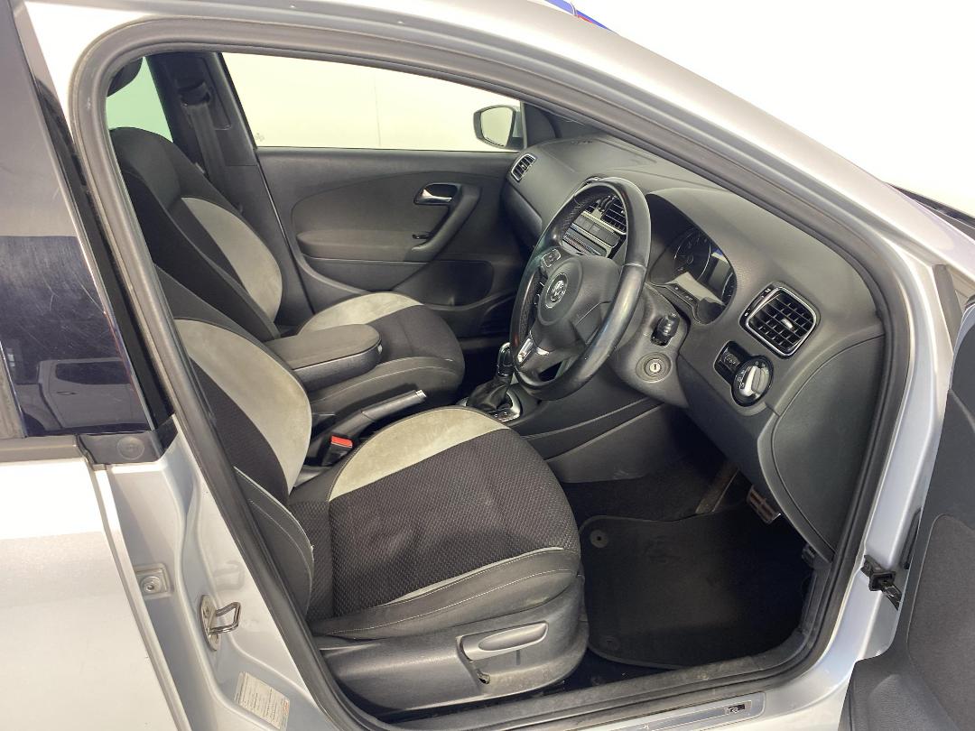 Photo '16' of Volkswagen Polo Photo '16' of Volkswagen Polo