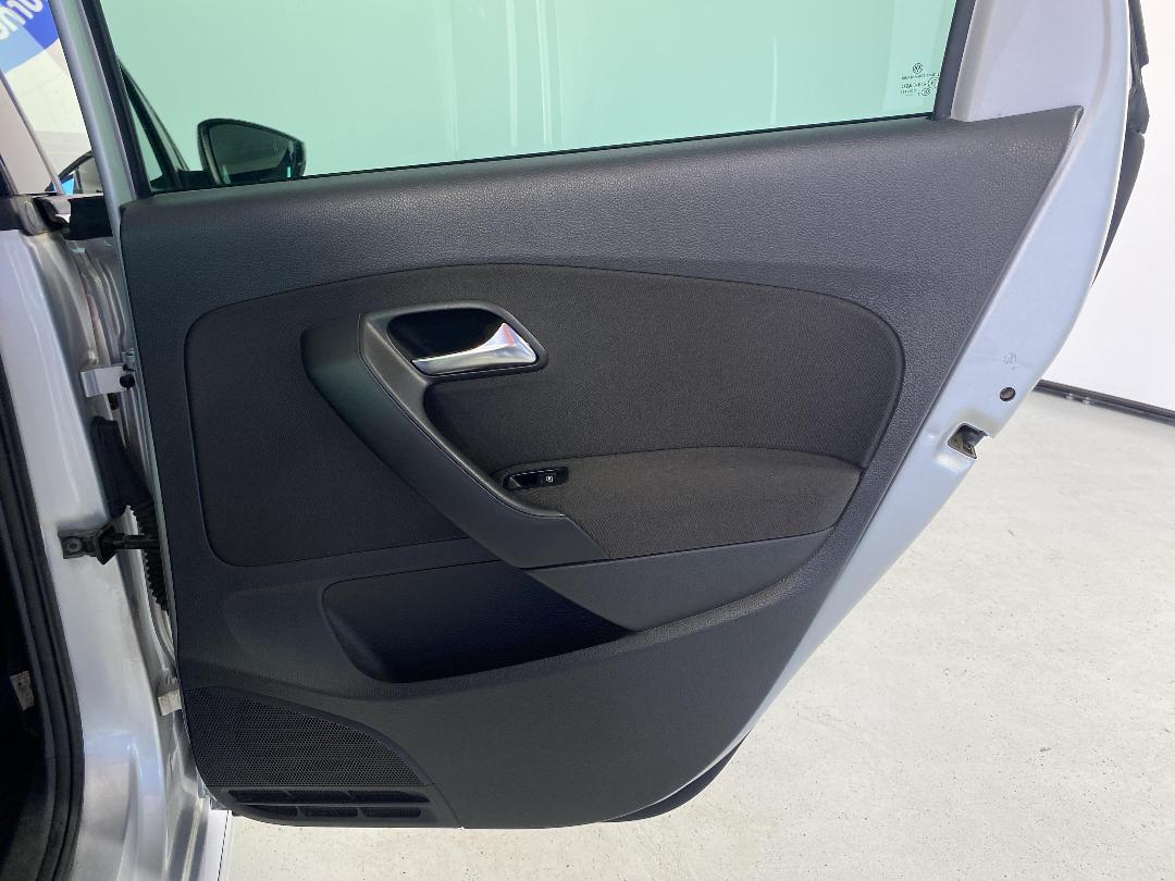 Photo '19' of Volkswagen Polo Photo '19' of Volkswagen Polo