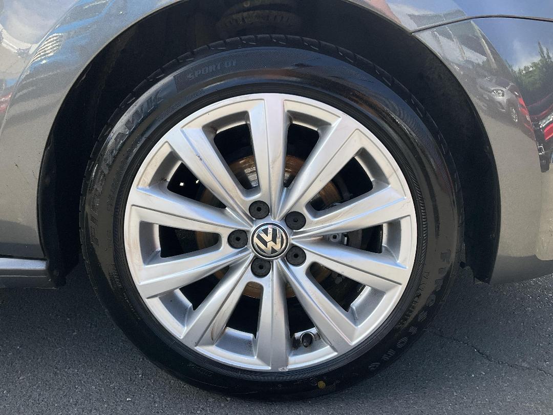 Photo '9' of Volkswagen Polo Photo '9' of Volkswagen Polo