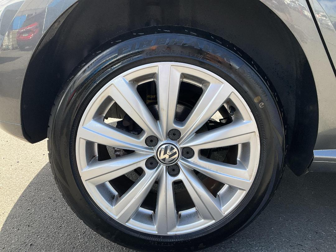 Photo '12' of Volkswagen Polo Photo '12' of Volkswagen Polo