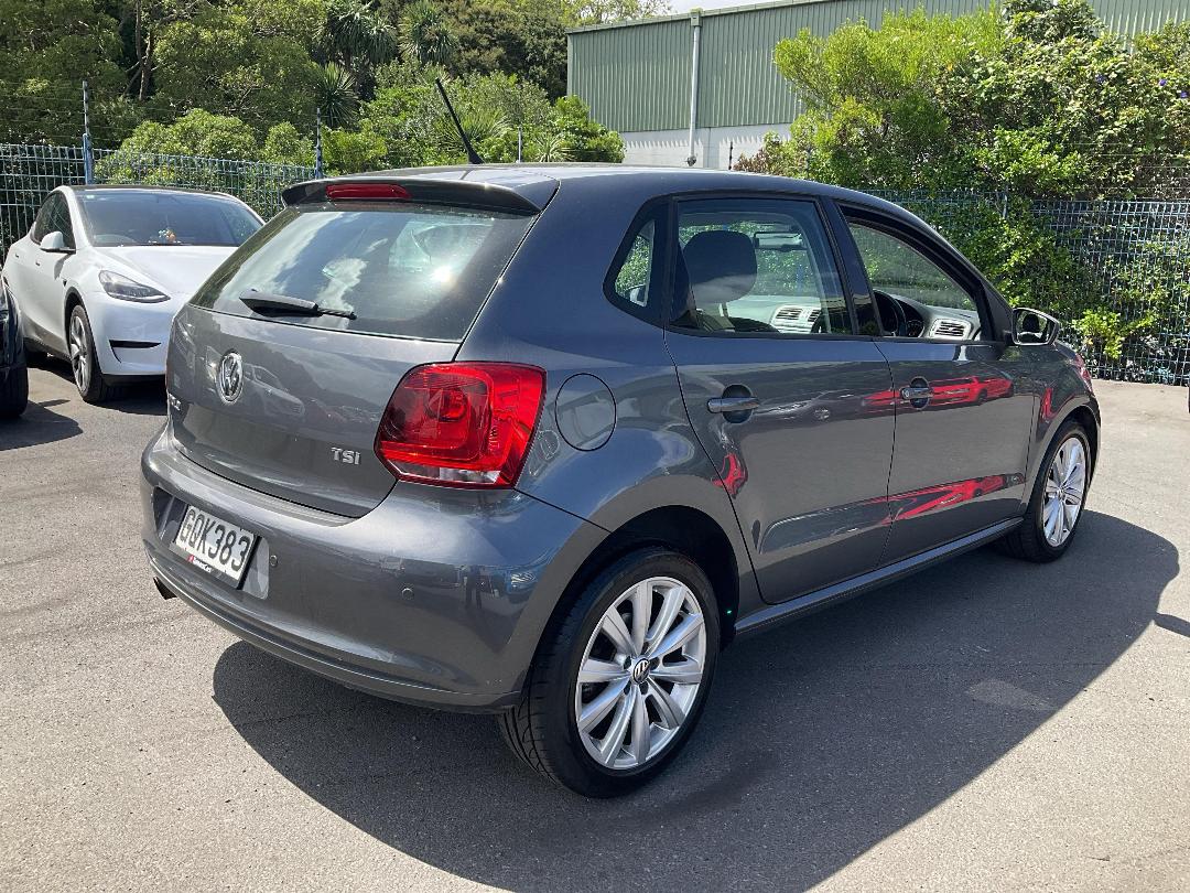 Photo '7' of Volkswagen Polo Photo '7' of Volkswagen Polo