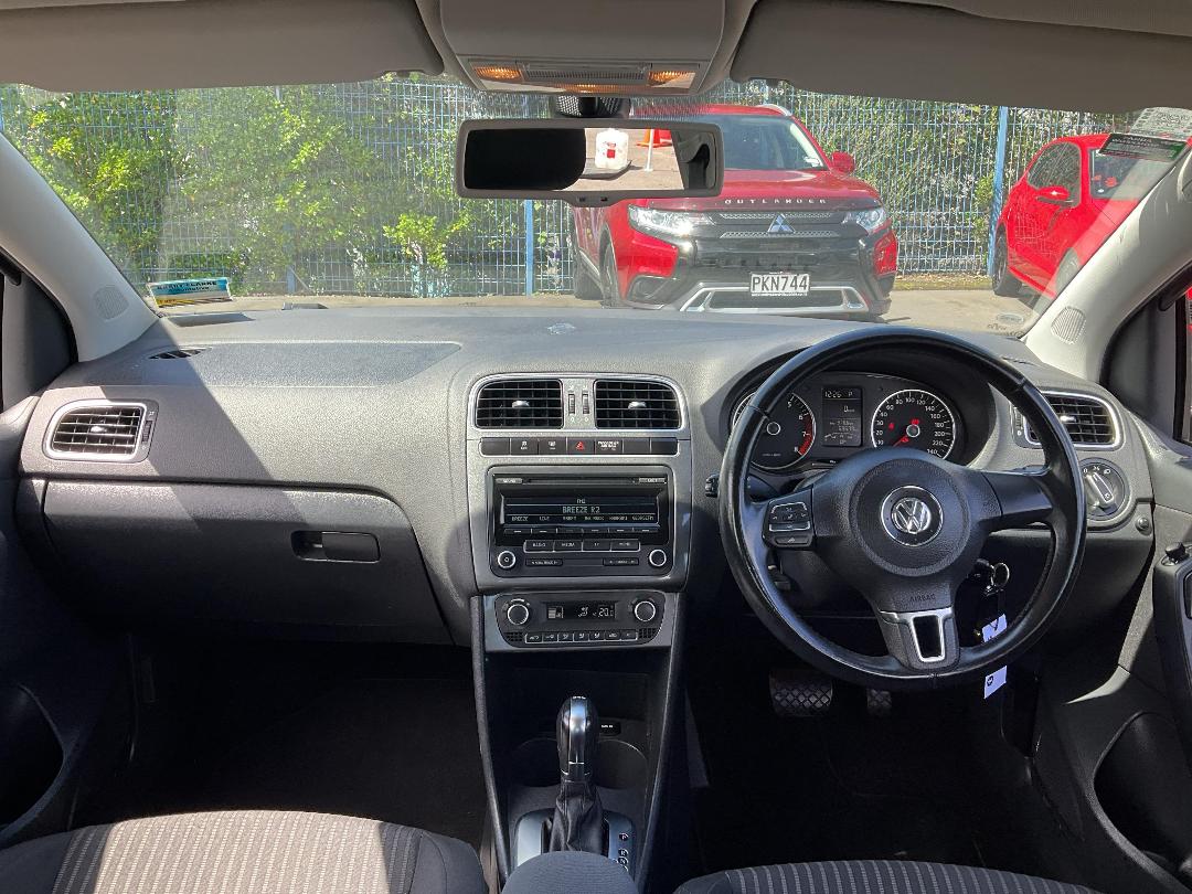 Photo '17' of Volkswagen Polo Photo '17' of Volkswagen Polo