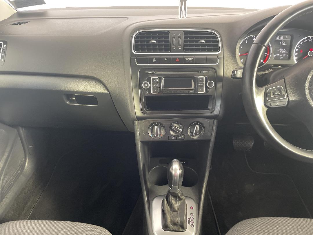 Photo '18' of Volkswagen Polo