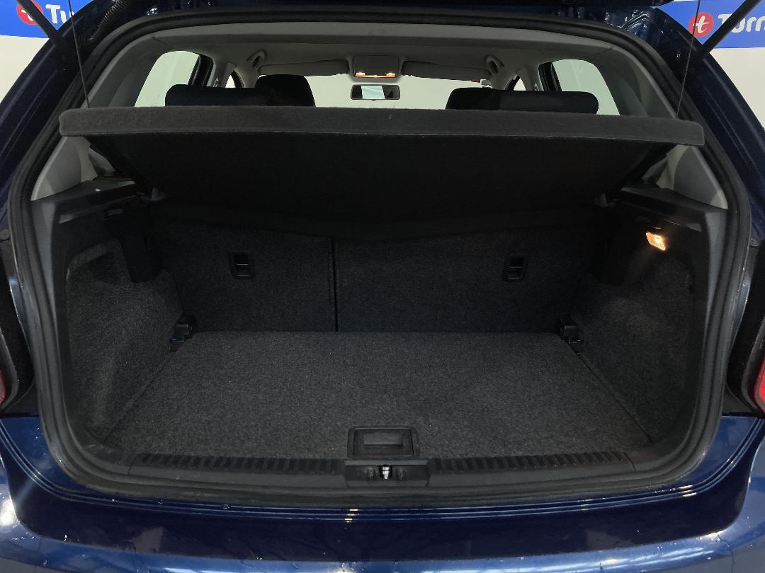 Photo '14' of Volkswagen Polo Photo '14' of Volkswagen Polo