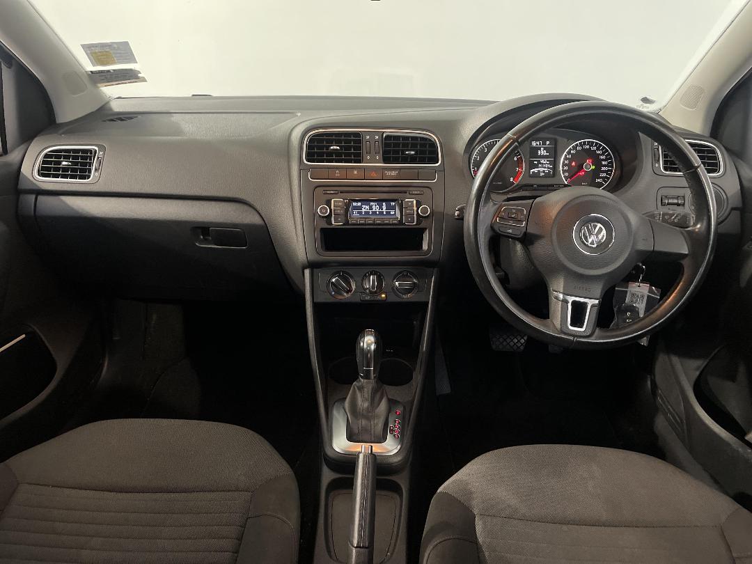 Photo '17' of Volkswagen Polo Photo '17' of Volkswagen Polo