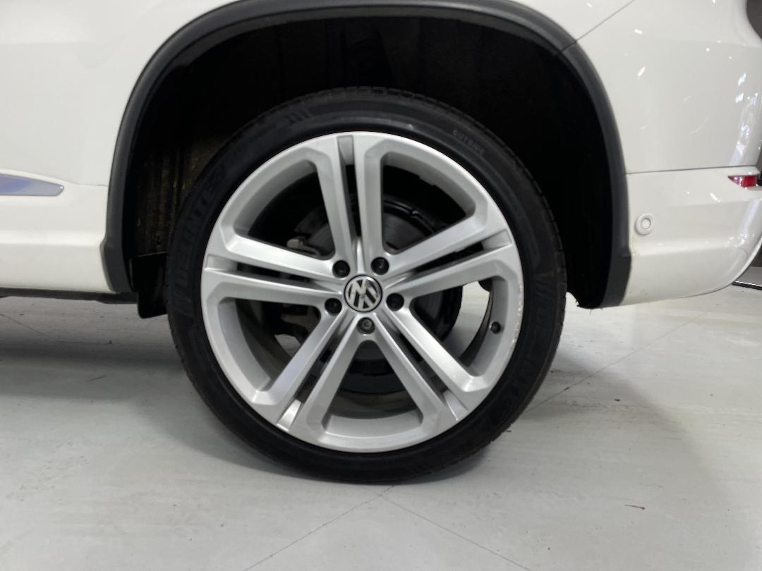 Photo '11' of Volkswagen Tiguan Photo '11' of Volkswagen Tiguan