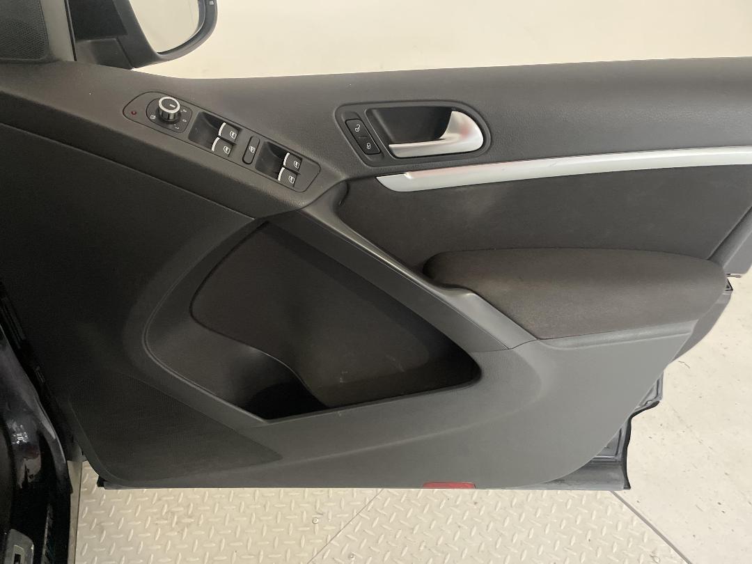 Photo '15' of Volkswagen Tiguan Photo '15' of Volkswagen Tiguan