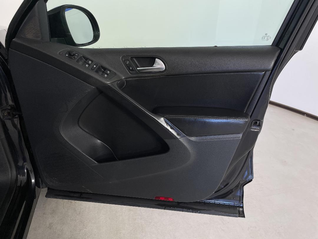 Photo '14' of Volkswagen Tiguan Photo '14' of Volkswagen Tiguan