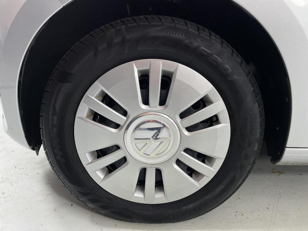 Photo '10' of Volkswagen UP