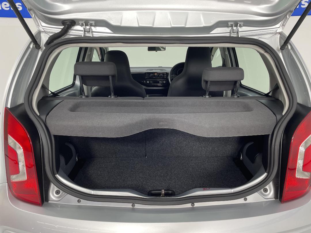 Photo '14' of Volkswagen UP