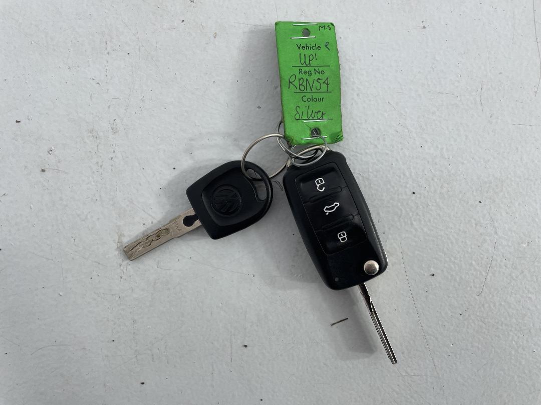 Photo '22' of Volkswagen UP