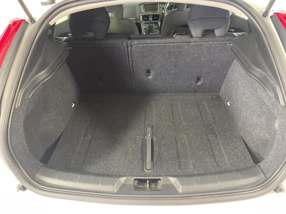 Photo '14' of Volvo V40 Photo '14' of Volvo V40