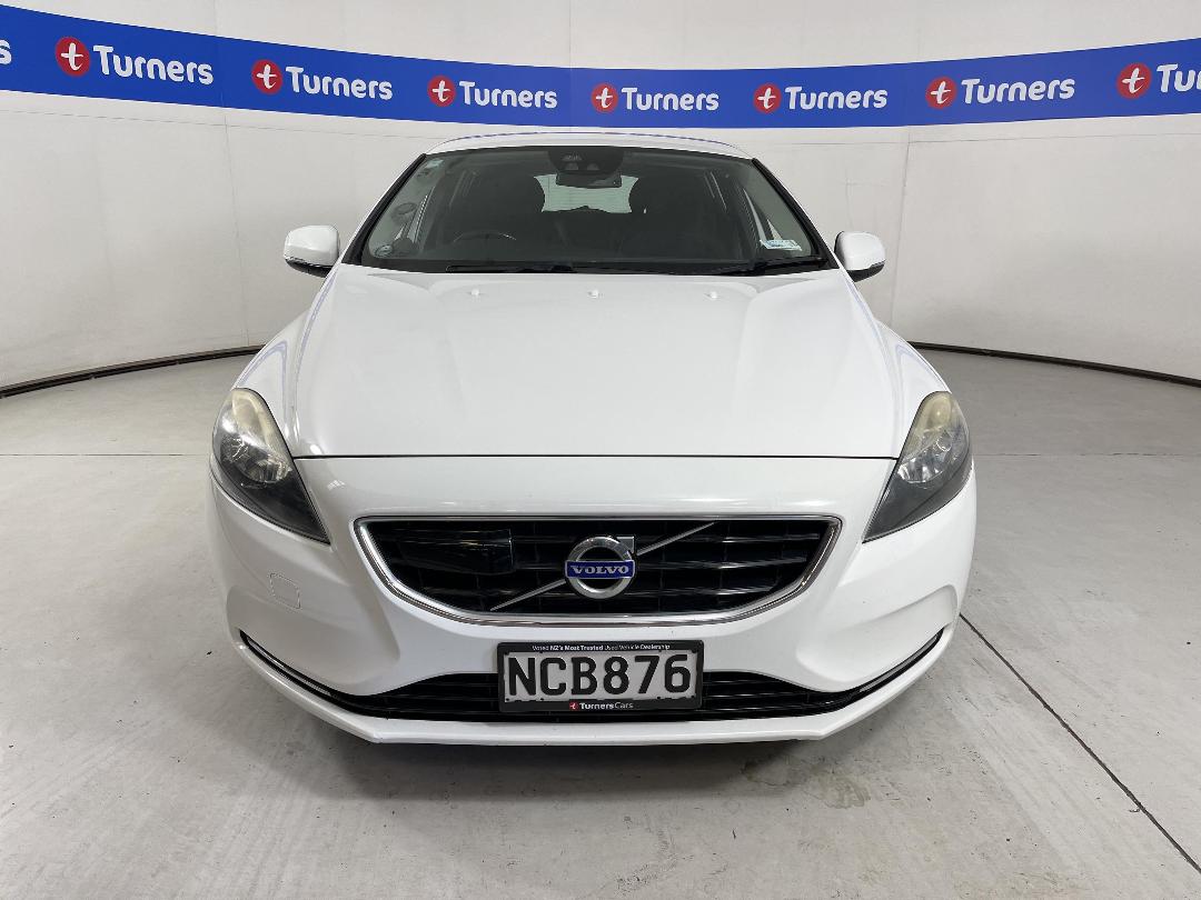 Photo '2' of Volvo V40 Photo '2' of Volvo V40