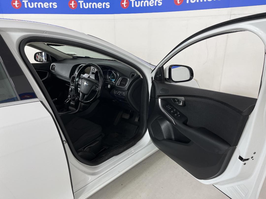 Photo '15' of Volvo V40 Photo '15' of Volvo V40