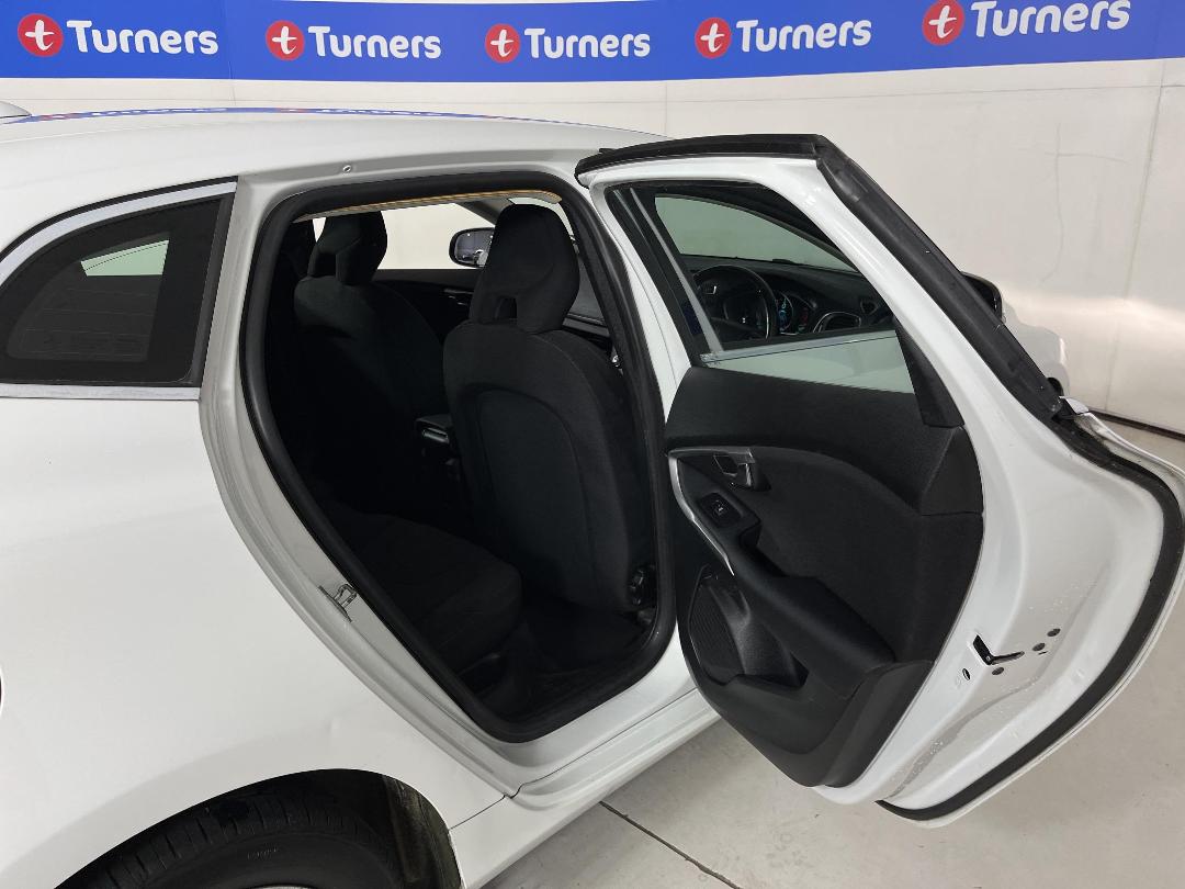 Photo '19' of Volvo V40 Photo '19' of Volvo V40