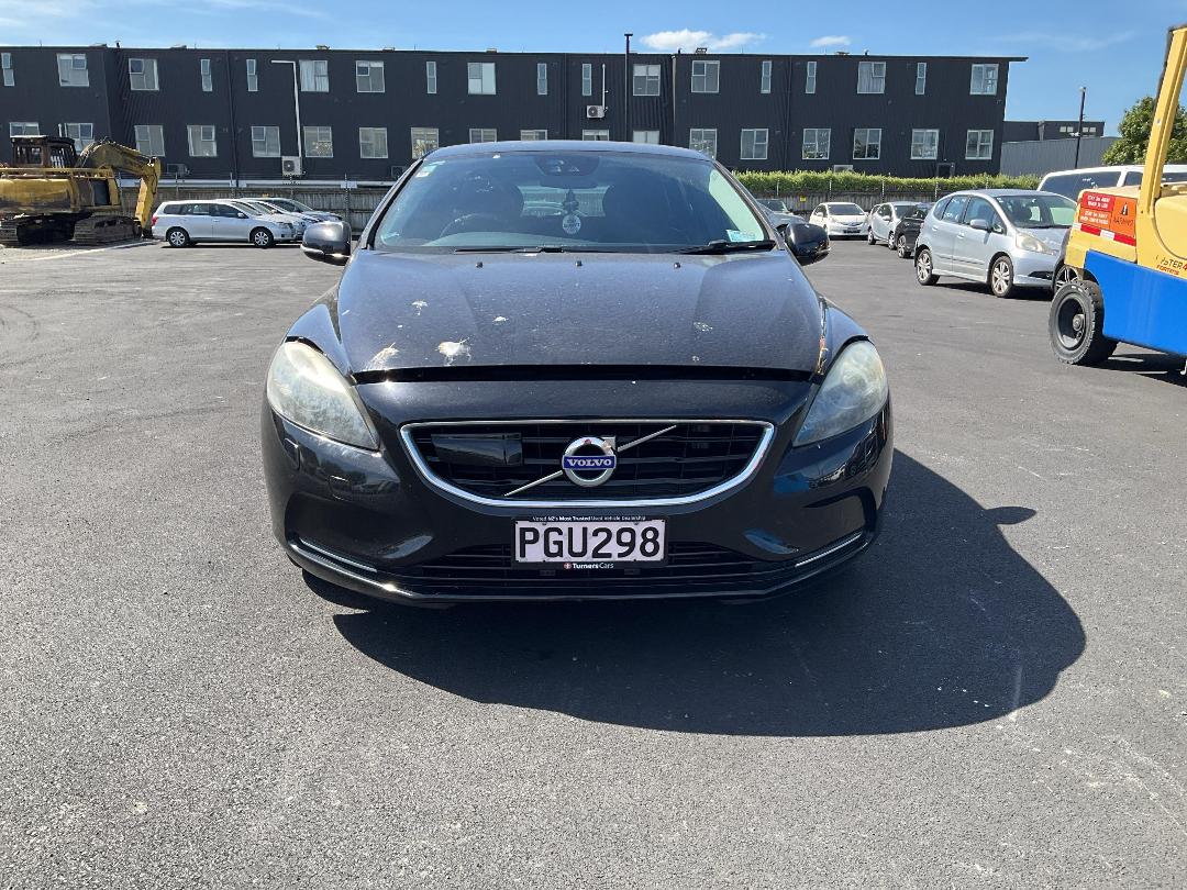 Photo '2' of Volvo V40 T4