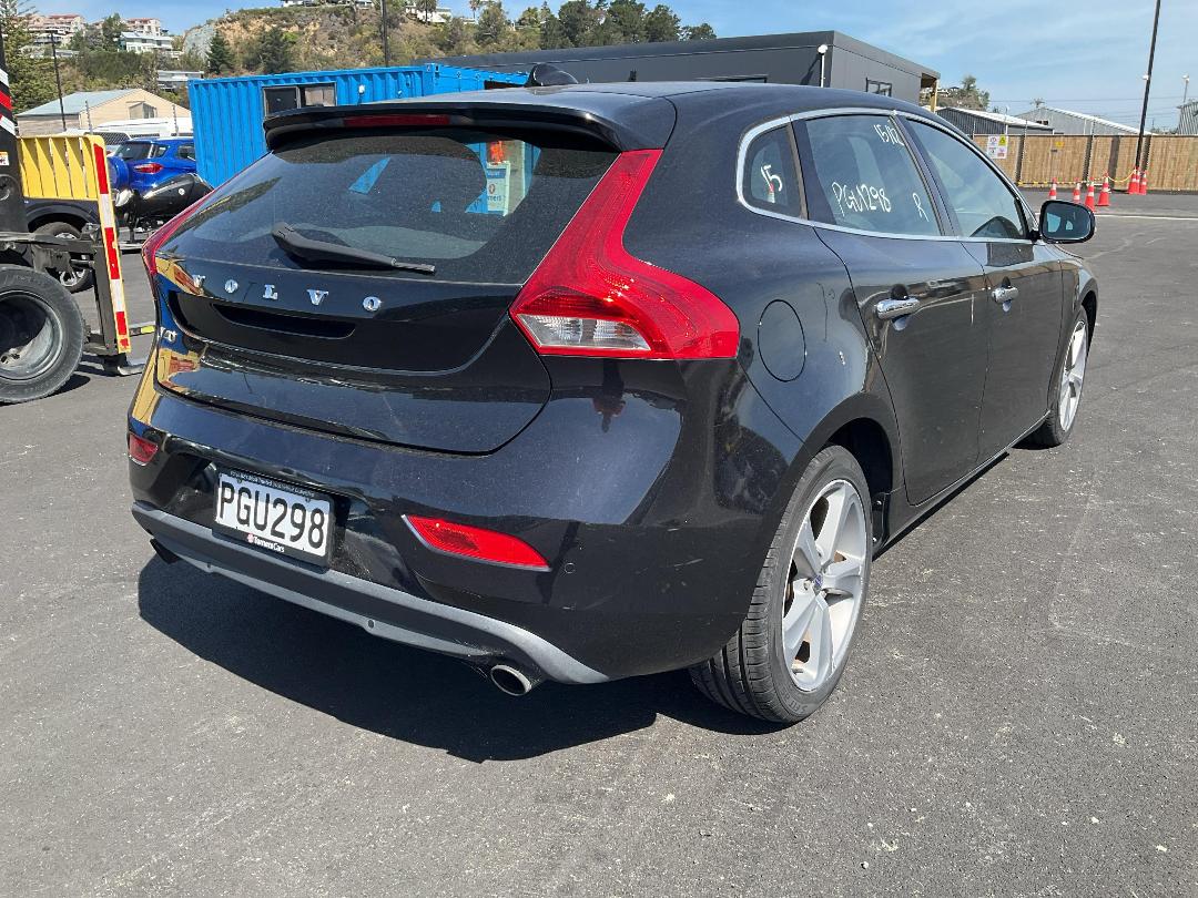 Photo '6' of Volvo V40 T4