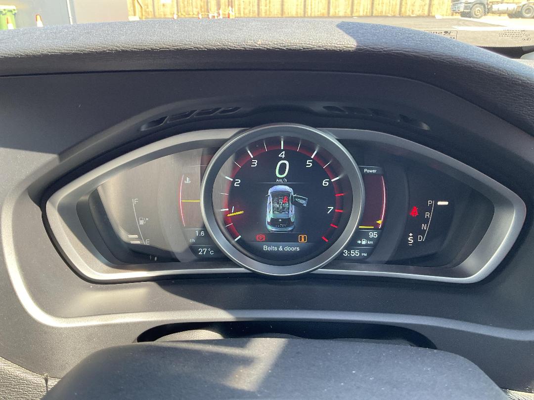 Photo '9' of Volvo V40 T4