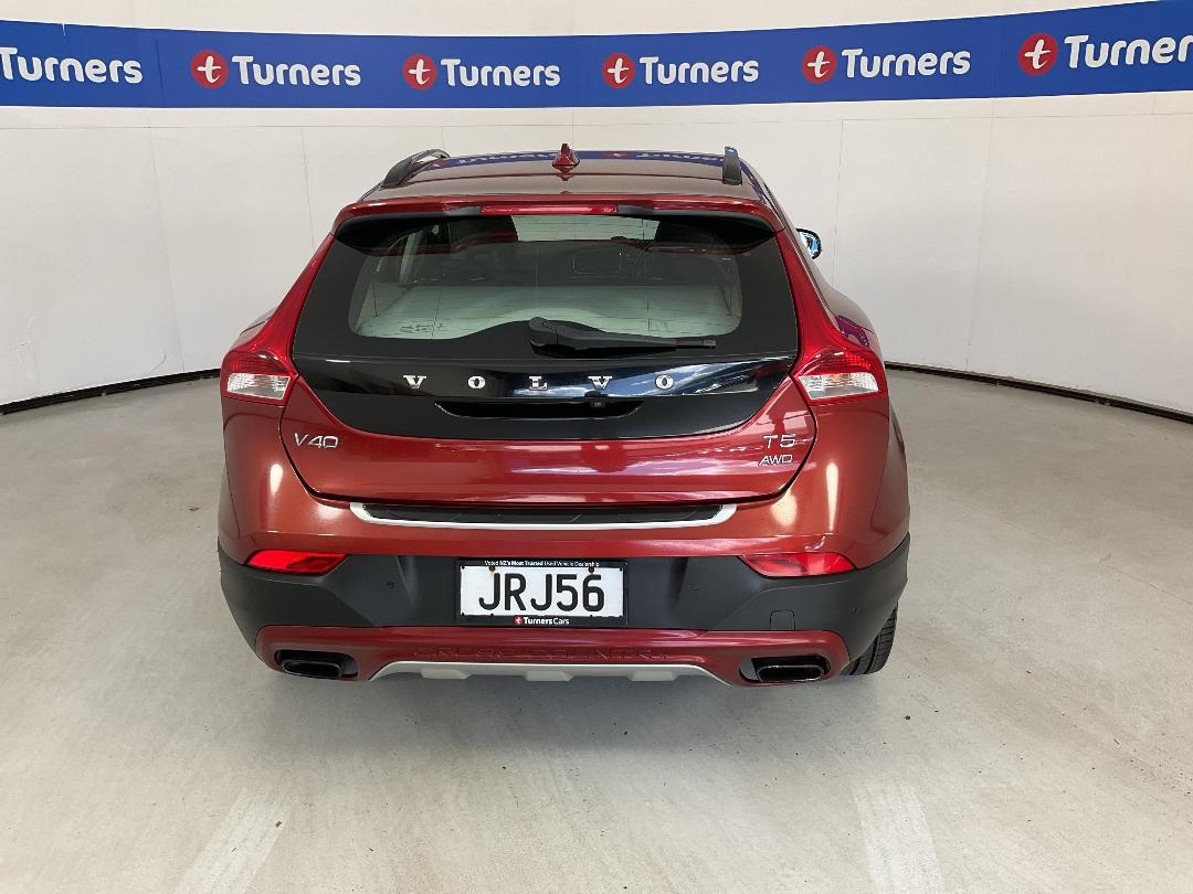 Photo '6' of Volvo V40