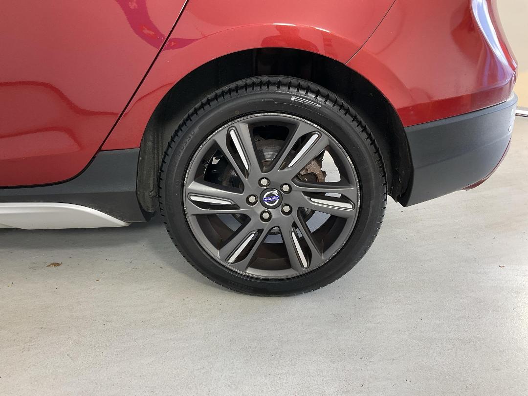 Photo '11' of Volvo V40