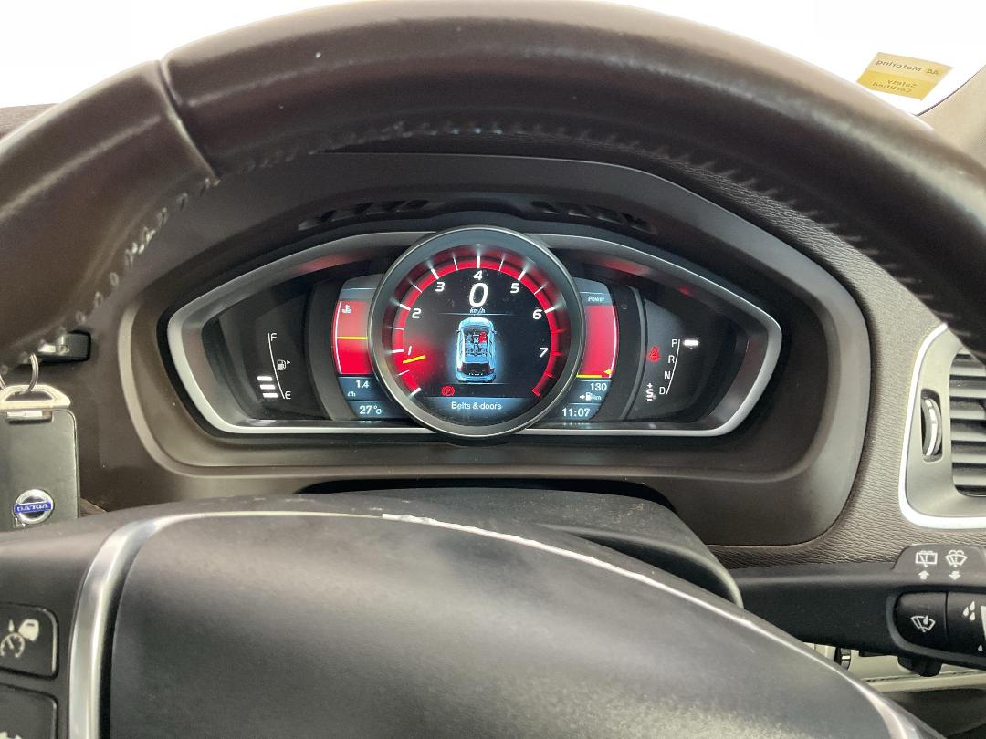 Photo '21' of Volvo V40