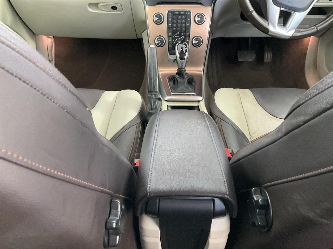 Photo '18' of Volvo V40