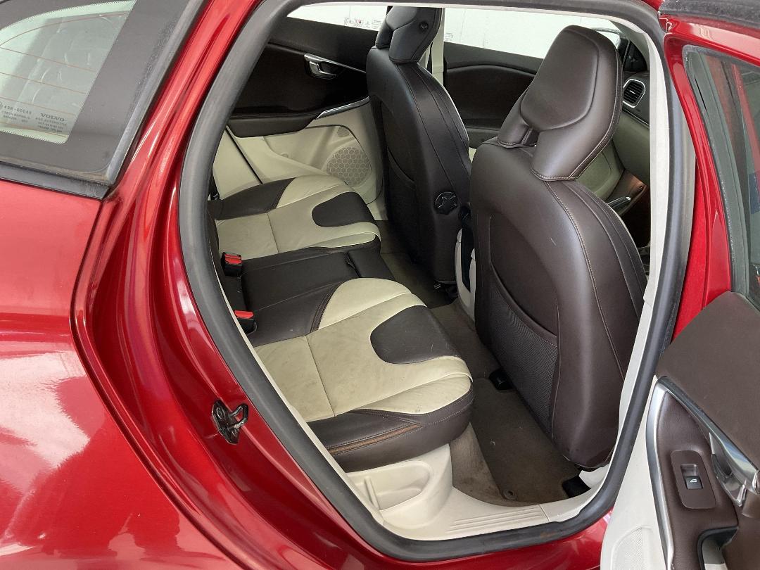 Photo '20' of Volvo V40