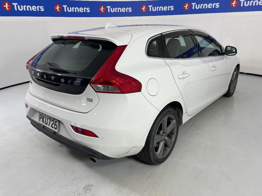 Photo '7' of Volvo V40